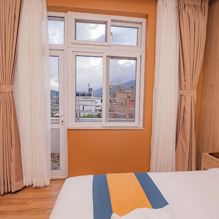Hotel Vistara Kathmandu Bagian luar foto