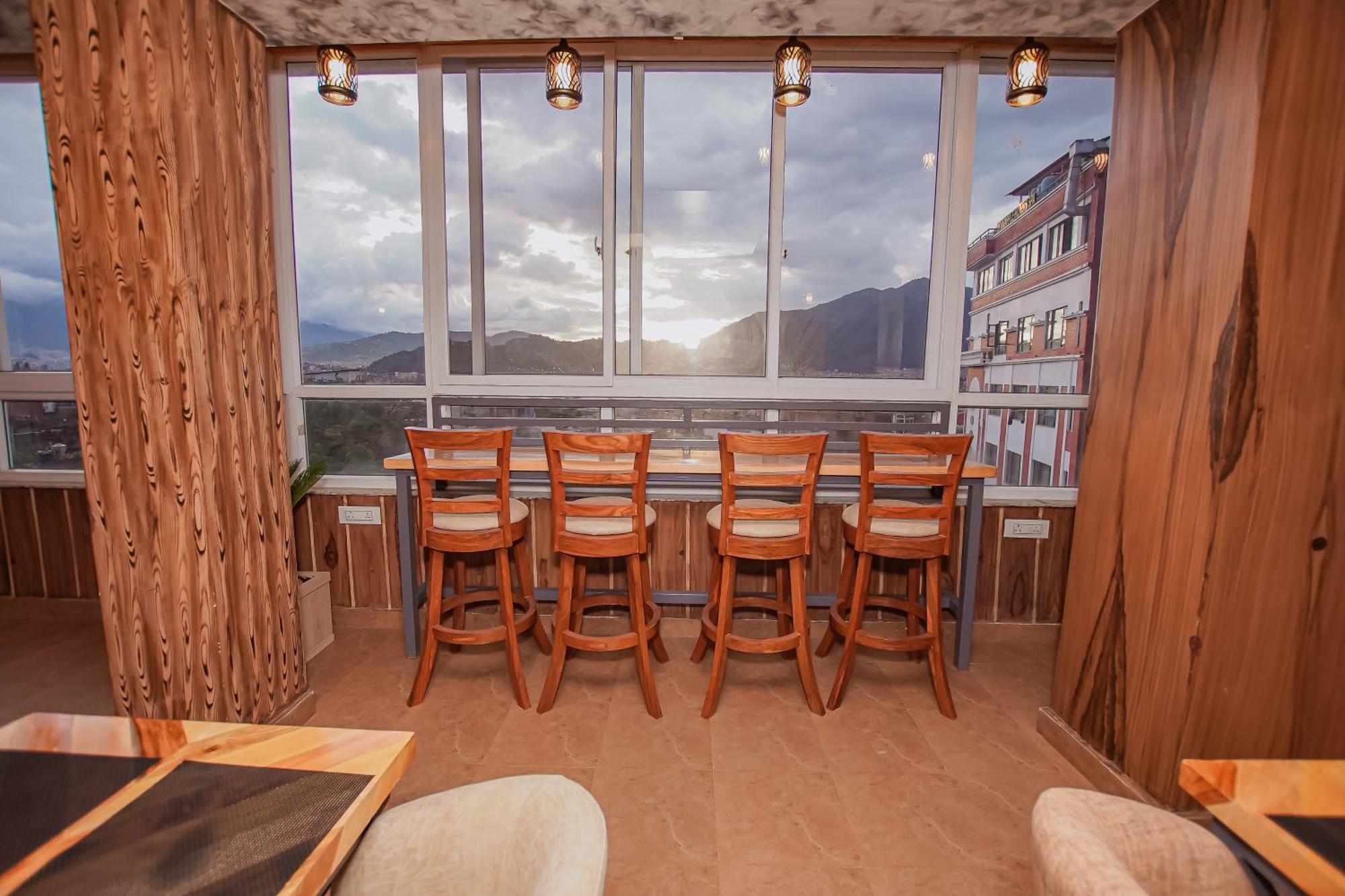 Hotel Vistara Kathmandu Bagian luar foto