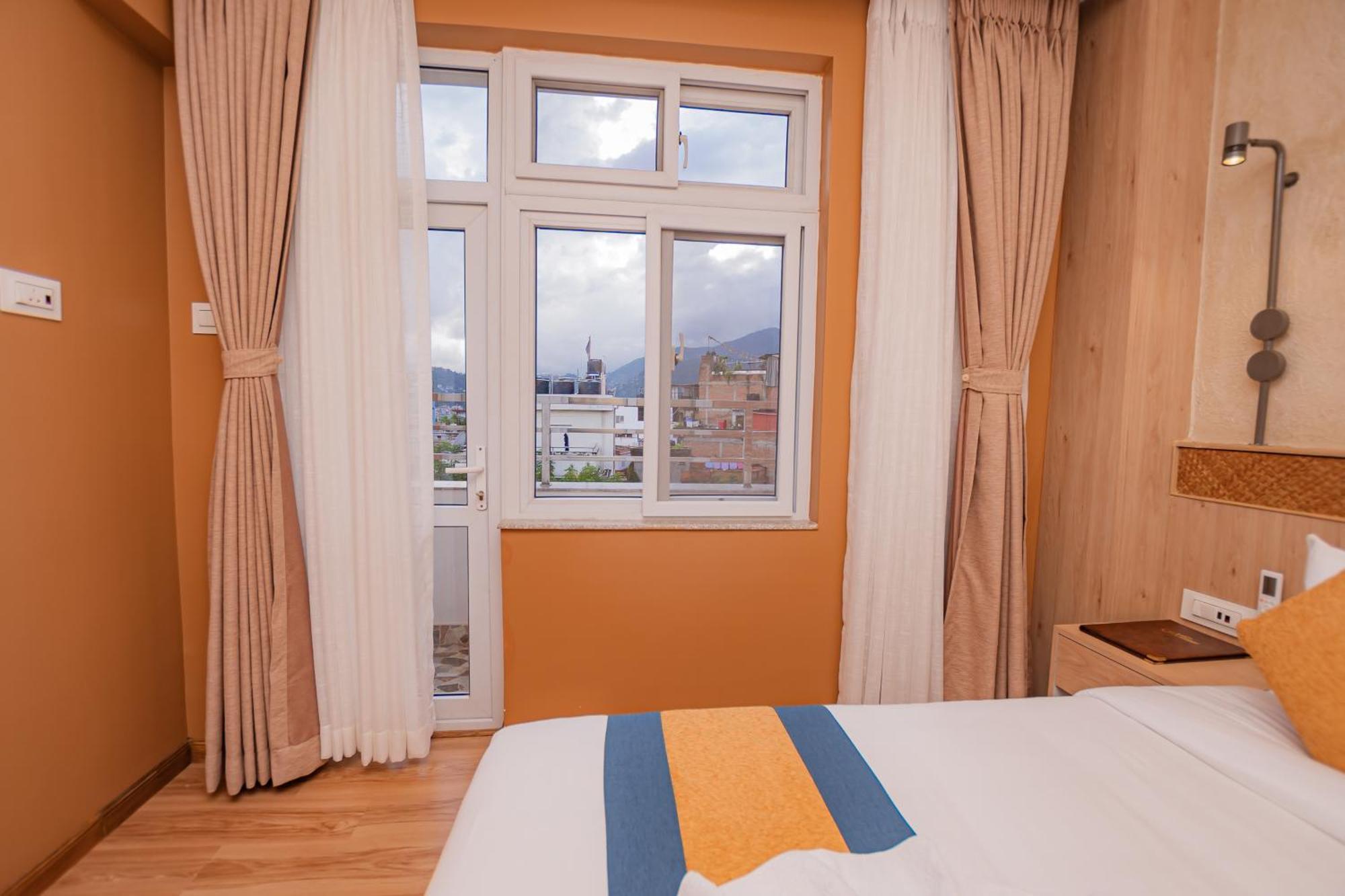 Hotel Vistara Kathmandu Bagian luar foto