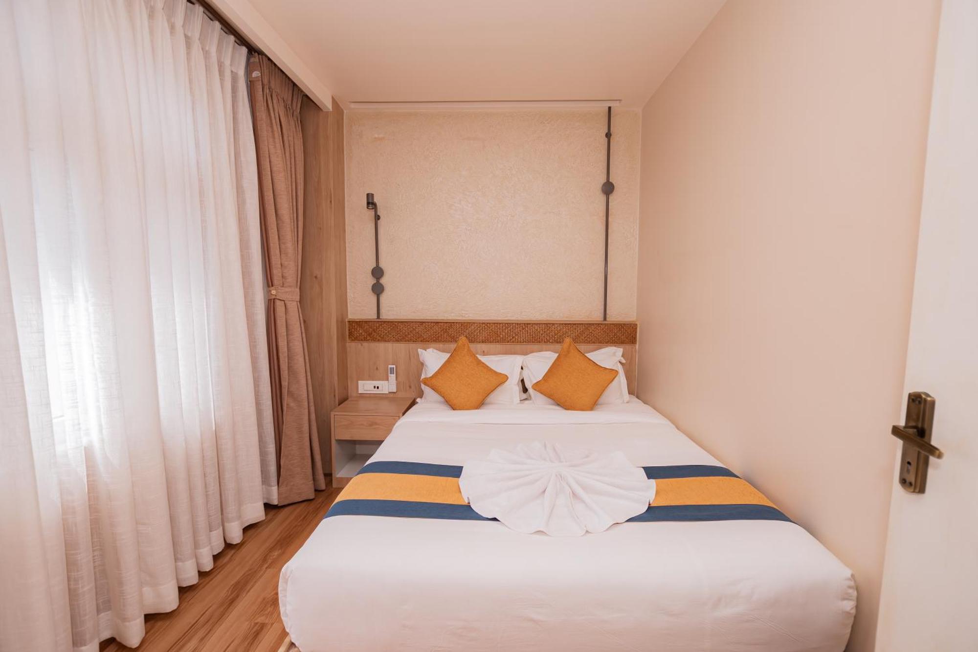 Hotel Vistara Kathmandu Bagian luar foto